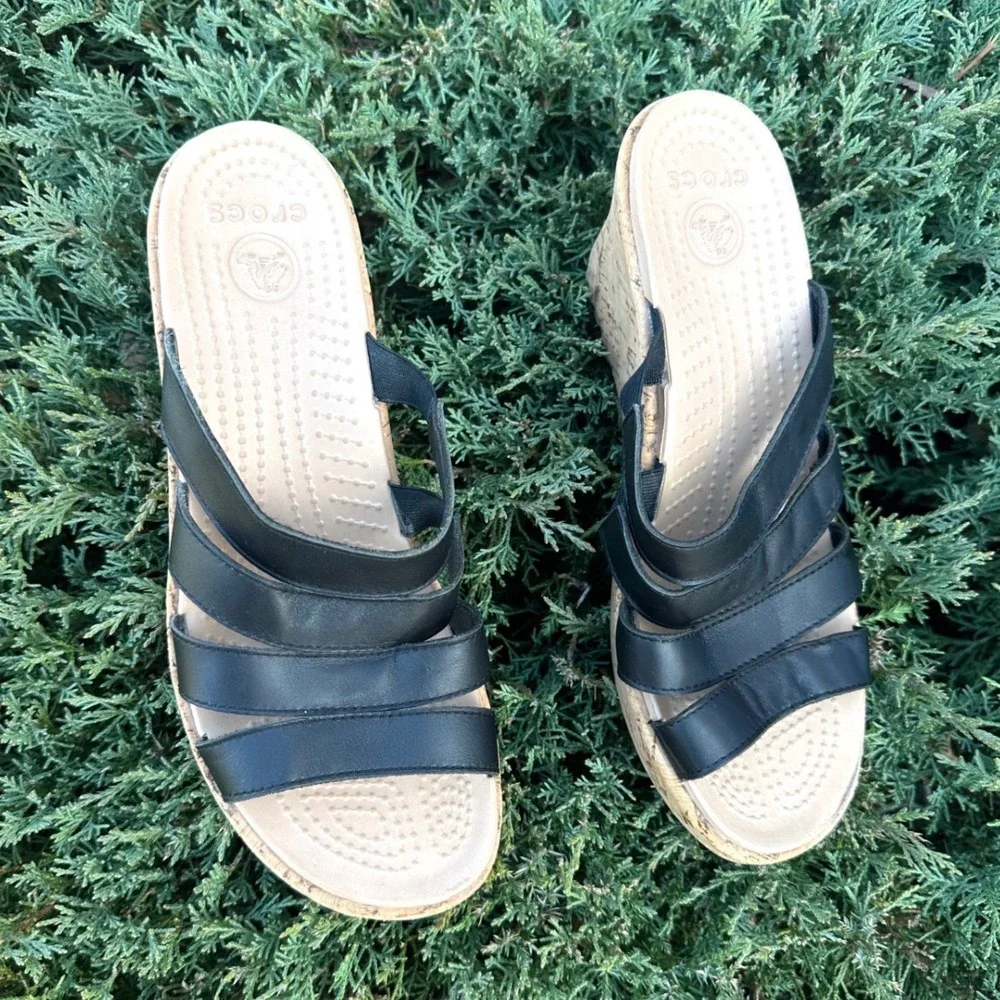 Crocs A-Leigh Leather Strappy Wedge Sandals Size‎ 9 Black Shoes